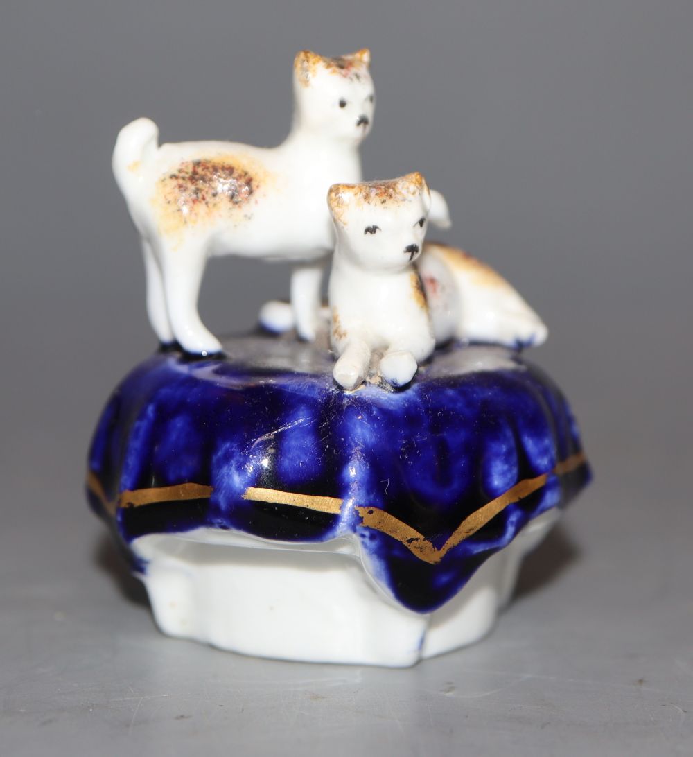 A rare Staffordshire porcelain kittens inkwell, c.1840-50, H. 6cm